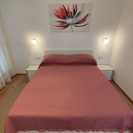 Apartmani Malo More Seline Bagian luar foto