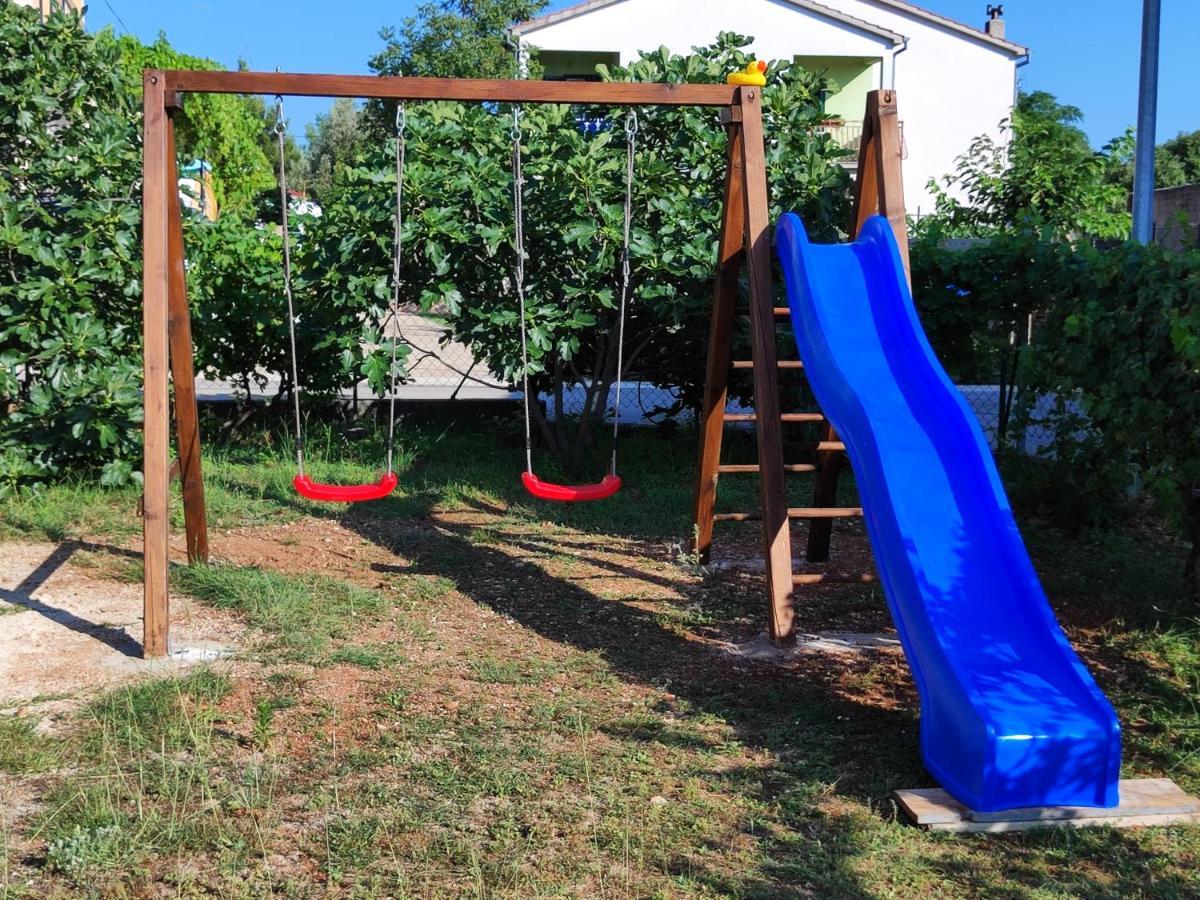 Apartmani Malo More Seline Bagian luar foto